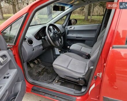 Красный Мицубиси Кольт, объемом двигателя 1.33 л и пробегом 241 тыс. км за 2850 $, фото 10 на Automoto.ua