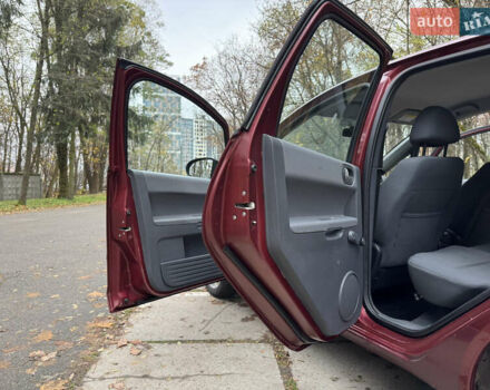 Червоний Міцубісі Кольт, об'ємом двигуна 1.33 л та пробігом 156 тис. км за 3800 $, фото 19 на Automoto.ua