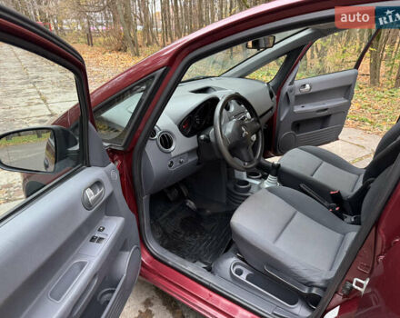 Червоний Міцубісі Кольт, об'ємом двигуна 1.33 л та пробігом 156 тис. км за 3800 $, фото 13 на Automoto.ua