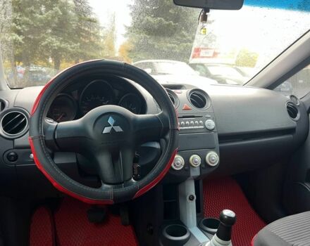 Мицубиси Кольт 2006 в Кривом Роге на Automoto.ua Красный Мицубиси Кольт, объемом двигателя 1.3 л и пробегом 165 тыс. км за 5200 $, фото 15 на Automoto.ua