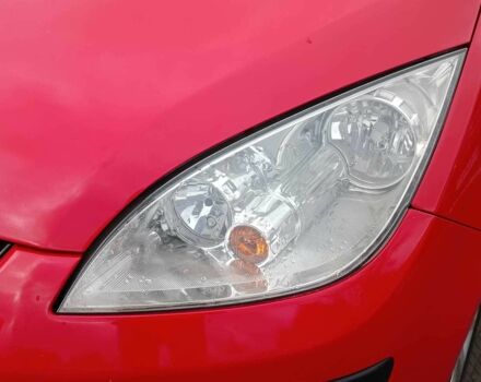 Красный Мицубиси Кольт, объемом двигателя 1.3 л и пробегом 184 тыс. км за 3940 $, фото 3 на Automoto.ua