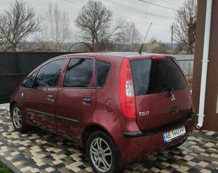 Красный Мицубиси Кольт, объемом двигателя 1.33 л и пробегом 153 тыс. км за 4700 $, фото 5 на Automoto.ua