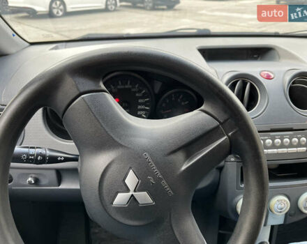 Червоний Міцубісі Кольт, об'ємом двигуна 1.47 л та пробігом 140 тис. км за 4500 $, фото 26 на Automoto.ua