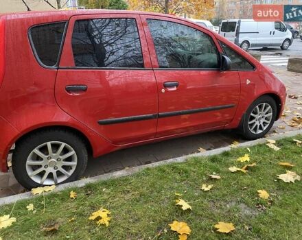 Красный Мицубиси Кольт, объемом двигателя 1.33 л и пробегом 155 тыс. км за 4500 $, фото 2 на Automoto.ua