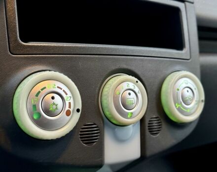 Червоний Міцубісі Кольт, об'ємом двигуна 1.3 л та пробігом 127 тис. км за 4999 $, фото 20 на Automoto.ua