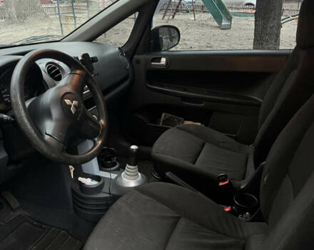 Красный Мицубиси Кольт, объемом двигателя 1.33 л и пробегом 180 тыс. км за 3700 $, фото 11 на Automoto.ua