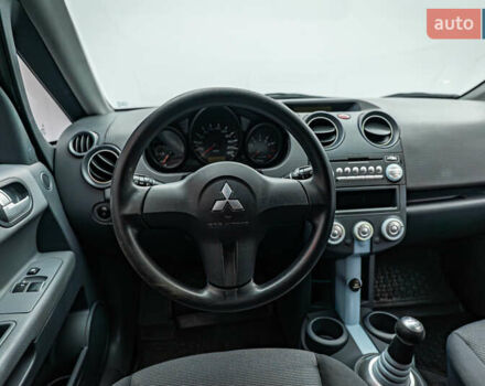 Красный Мицубиси Кольт, объемом двигателя 1.3 л и пробегом 132 тыс. км за 5669 $, фото 11 на Automoto.ua