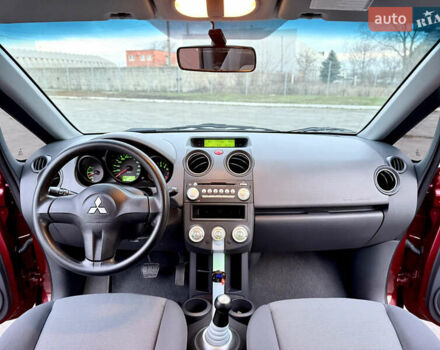 Червоний Міцубісі Кольт, об'ємом двигуна 1.3 л та пробігом 127 тис. км за 4999 $, фото 18 на Automoto.ua