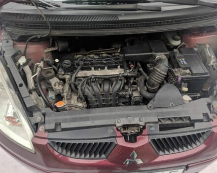 Красный Мицубиси Кольт, объемом двигателя 1.3 л и пробегом 143 тыс. км за 4100 $, фото 5 на Automoto.ua