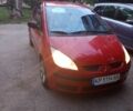 Красный Мицубиси Кольт, объемом двигателя 1.3 л и пробегом 173 тыс. км за 4517 $, фото 1 на Automoto.ua