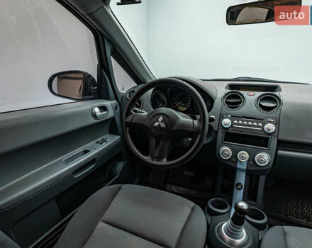 Красный Мицубиси Кольт, объемом двигателя 1.3 л и пробегом 132 тыс. км за 5669 $, фото 10 на Automoto.ua