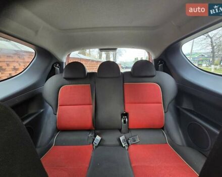 Красный Мицубиси Кольт, объемом двигателя 1.3 л и пробегом 134 тыс. км за 4500 $, фото 6 на Automoto.ua