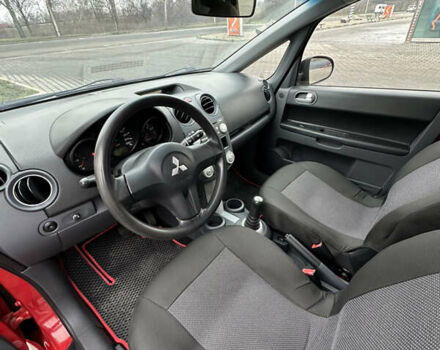 Красный Мицубиси Кольт, объемом двигателя 1.3 л и пробегом 90 тыс. км за 5400 $, фото 11 на Automoto.ua