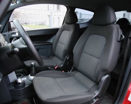 Червоний Міцубісі Кольт, об'ємом двигуна 1.3 л та пробігом 20 тис. км за 7400 $, фото 6 на Automoto.ua