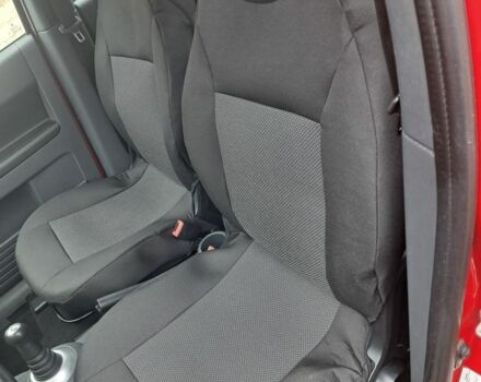 Червоний Міцубісі Кольт, об'ємом двигуна 1.3 л та пробігом 188 тис. км за 3800 $, фото 6 на Automoto.ua