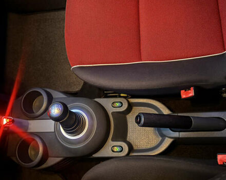 Красный Мицубиси Кольт, объемом двигателя 1.33 л и пробегом 266 тыс. км за 4300 $, фото 2 на Automoto.ua