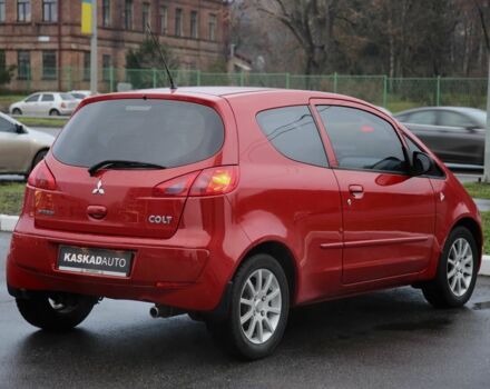 Червоний Міцубісі Кольт, об'ємом двигуна 1.3 л та пробігом 20 тис. км за 7400 $, фото 5 на Automoto.ua