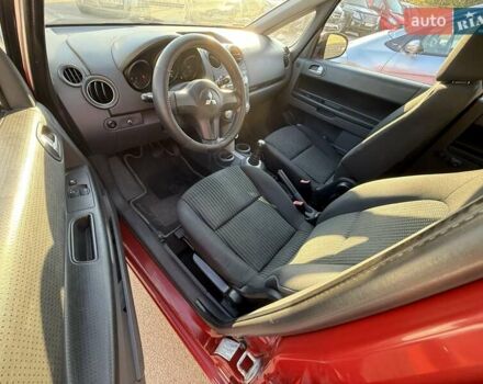 Красный Мицубиси Кольт, объемом двигателя 1.3 л и пробегом 168 тыс. км за 4999 $, фото 9 на Automoto.ua