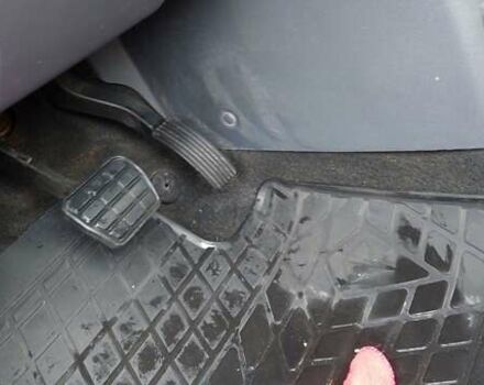 Червоний Міцубісі Кольт, об'ємом двигуна 1.33 л та пробігом 118 тис. км за 5500 $, фото 15 на Automoto.ua