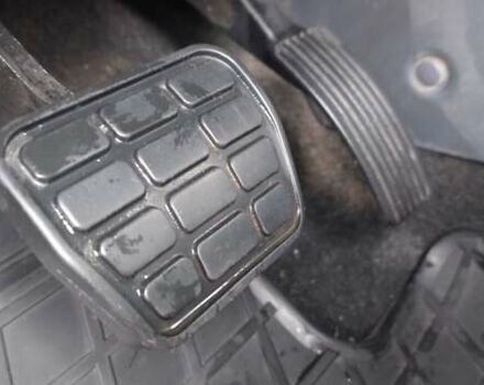 Червоний Міцубісі Кольт, об'ємом двигуна 1.33 л та пробігом 118 тис. км за 5500 $, фото 16 на Automoto.ua