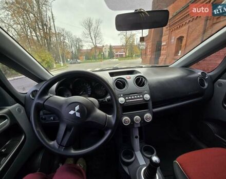 Красный Мицубиси Кольт, объемом двигателя 1.3 л и пробегом 134 тыс. км за 4500 $, фото 10 на Automoto.ua