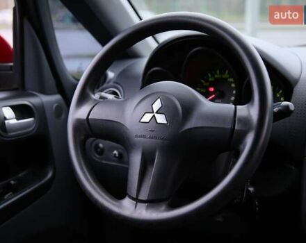 Красный Мицубиси Кольт, объемом двигателя 1.3 л и пробегом 20 тыс. км за 7000 $, фото 12 на Automoto.ua