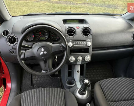 Красный Мицубиси Кольт, объемом двигателя 1.3 л и пробегом 193 тыс. км за 3600 $, фото 18 на Automoto.ua