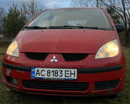 Красный Мицубиси Кольт, объемом двигателя 1.3 л и пробегом 193 тыс. км за 3600 $, фото 2 на Automoto.ua