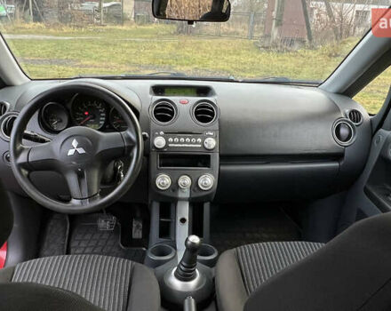 Красный Мицубиси Кольт, объемом двигателя 1.3 л и пробегом 193 тыс. км за 3600 $, фото 24 на Automoto.ua
