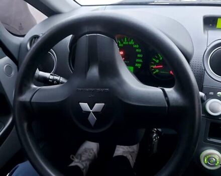 Красный Мицубиси Кольт, объемом двигателя 1.3 л и пробегом 19 тыс. км за 7500 $, фото 12 на Automoto.ua