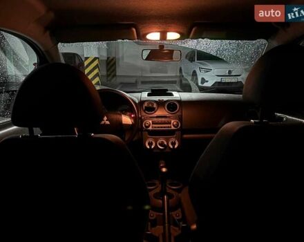 Красный Мицубиси Кольт, объемом двигателя 1.33 л и пробегом 110 тыс. км за 4700 $, фото 11 на Automoto.ua