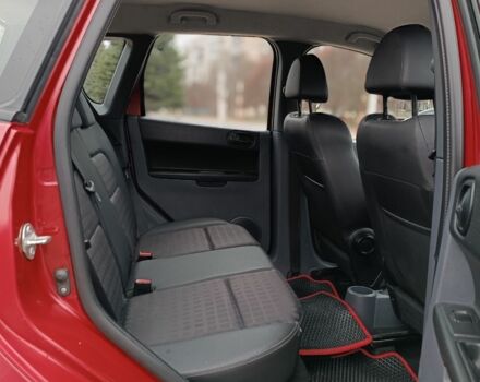 Червоний Міцубісі Кольт, об'ємом двигуна 1.3 л та пробігом 130 тис. км за 5300 $, фото 3 на Automoto.ua