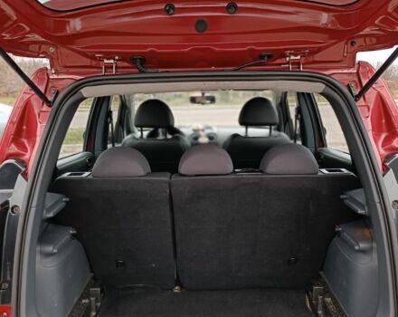 Червоний Міцубісі Кольт, об'ємом двигуна 1.3 л та пробігом 130 тис. км за 5300 $, фото 4 на Automoto.ua