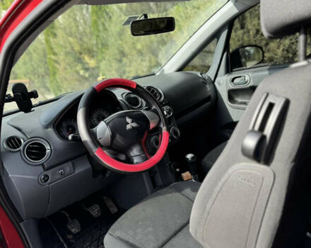 Червоний Міцубісі Кольт, об'ємом двигуна 1.12 л та пробігом 128 тис. км за 3599 $, фото 5 на Automoto.ua