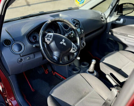 Червоний Міцубісі Кольт, об'ємом двигуна 1.33 л та пробігом 269 тис. км за 5500 $, фото 8 на Automoto.ua