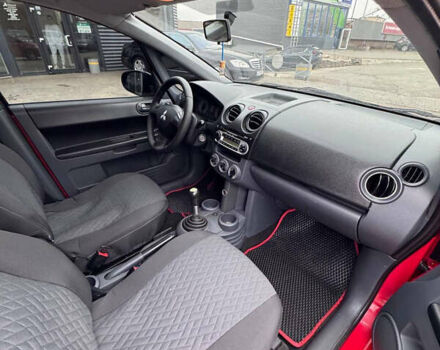 Красный Мицубиси Кольт, объемом двигателя 1.33 л и пробегом 203 тыс. км за 5499 $, фото 11 на Automoto.ua