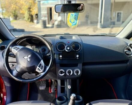 Червоний Міцубісі Кольт, об'ємом двигуна 1.3 л та пробігом 269 тис. км за 5500 $, фото 10 на Automoto.ua