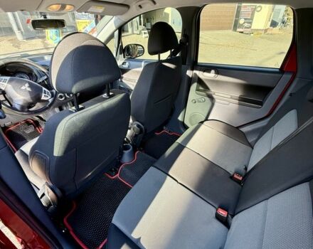 Червоний Міцубісі Кольт, об'ємом двигуна 1.3 л та пробігом 269 тис. км за 5500 $, фото 11 на Automoto.ua