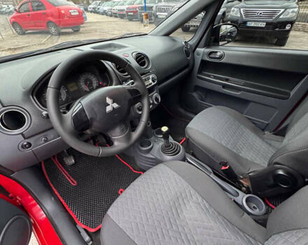 Червоний Міцубісі Кольт, об'ємом двигуна 1.33 л та пробігом 202 тис. км за 5999 $, фото 10 на Automoto.ua
