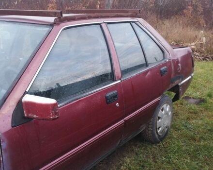 Красный Мицубиси Кольт, объемом двигателя 1.5 л и пробегом 12 тыс. км за 310 $, фото 7 на Automoto.ua