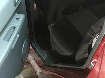 Червоний Міцубісі Кольт, об'ємом двигуна 1.3 л та пробігом 168 тис. км за 4000 $, фото 1 на Automoto.ua