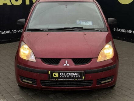 Красный Мицубиси Кольт, объемом двигателя 1.33 л и пробегом 167 тыс. км за 3900 $, фото 1 на Automoto.ua