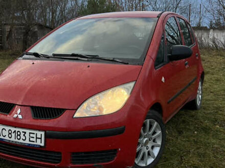 Красный Мицубиси Кольт, объемом двигателя 1.3 л и пробегом 193 тыс. км за 3600 $, фото 1 на Automoto.ua