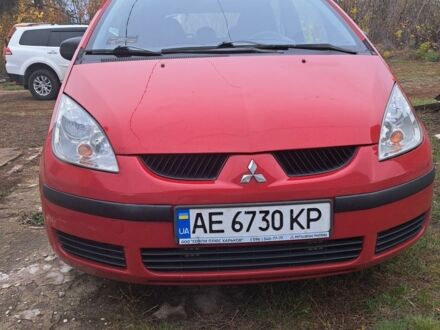 Красный Мицубиси Кольт, объемом двигателя 1.3 л и пробегом 188 тыс. км за 3800 $, фото 1 на Automoto.ua