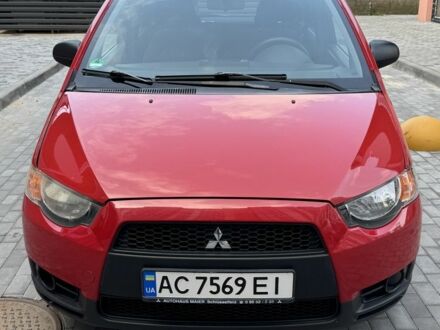 Міцубісі Кольт 2008 у Луцьку на Automoto.ua Червоний Міцубісі Кольт, об'ємом двигуна 1.1 л та пробігом 300 тис. км за 3650 $, фото 1 на Automoto.ua