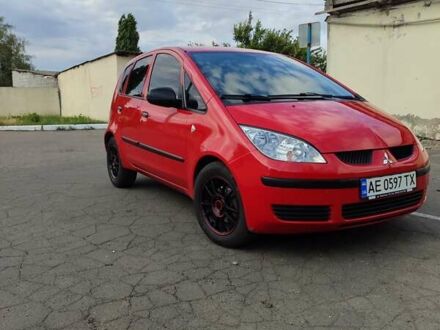 Мицубиси Кольт 2008 в Першотравенске на Automoto.ua Красный Мицубиси Кольт, объемом двигателя 1.33 л и пробегом 136 тыс. км за 4300 $, фото 1 на Automoto.ua