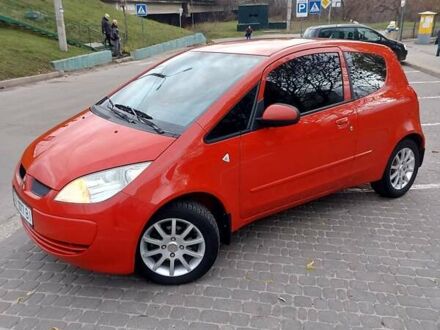 Красный Мицубиси Кольт, объемом двигателя 1.3 л и пробегом 19 тыс. км за 7500 $, фото 1 на Automoto.ua