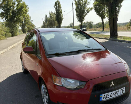 Красный Мицубиси Кольт, объемом двигателя 1.33 л и пробегом 172 тыс. км за 4800 $, фото 1 на Automoto.ua