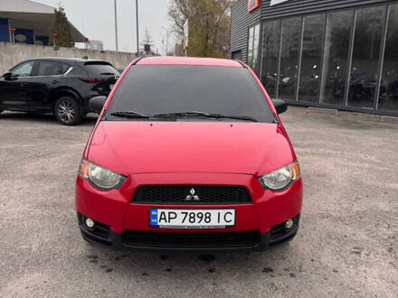 Красный Мицубиси Кольт, объемом двигателя 1.33 л и пробегом 203 тыс. км за 5499 $, фото 1 на Automoto.ua