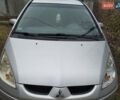 Мицубиси Кольт 2004 в Катеринополе на Automoto.ua Серый Мицубиси Кольт, объемом двигателя 1.33 л и пробегом 192 тыс. км за 3700 $, фото 4 на Automoto.ua